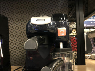 ماكينة قهوة ديلونجي لعمل الاسبريسو للبيع