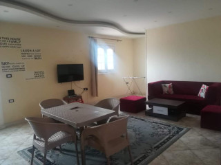 شقة مفروشة مع روف خاص للايجار بالقرب من فيصل الرئيسي