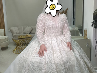 فستان زفاف لبس ساعتين فقط للبيع