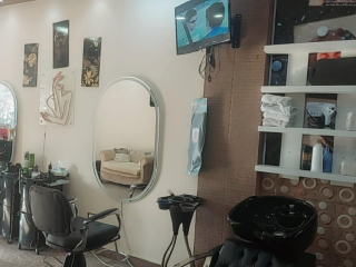 salon-hrymy-llbyaa-fy-alrhab-alsok-alshrky