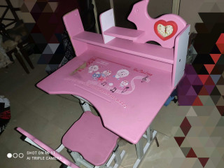 مكتب اطفال بناتي بالكرسي للبيع