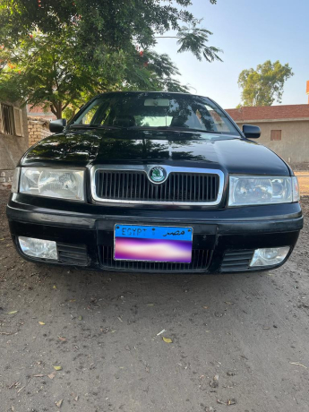 skoda-aoktafaba-modyl2006-llbyaa-big-3