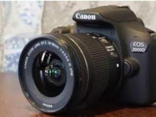 كاميرا كانونD2000بالكرتونة للبيع
