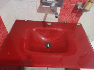 حوض حمام ديكوري زجاج احمر للبيع